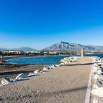 By Riva - Gorgeous 2 Bedroom In Centre Of Puerto Banus
