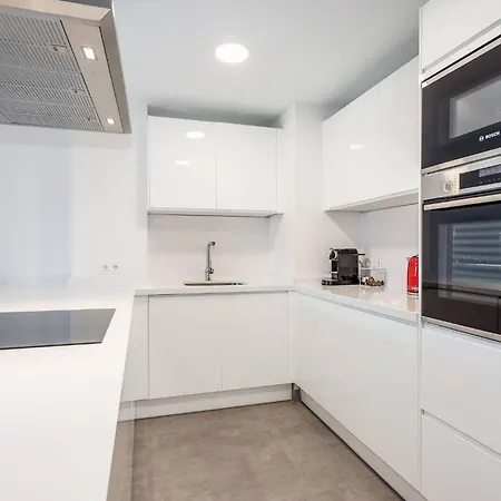 By Riva - Gorgeous 2 Bedroom In Centre Of Puerto Banus *