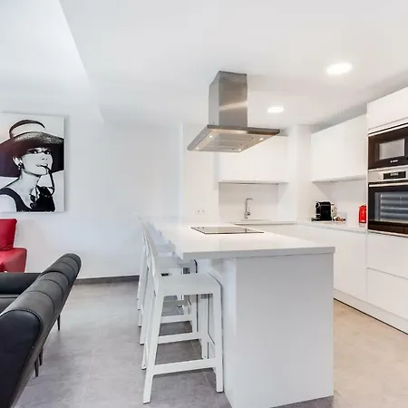 By Riva - Gorgeous 2 Bedroom In Centre Of Puerto Banus Apartment