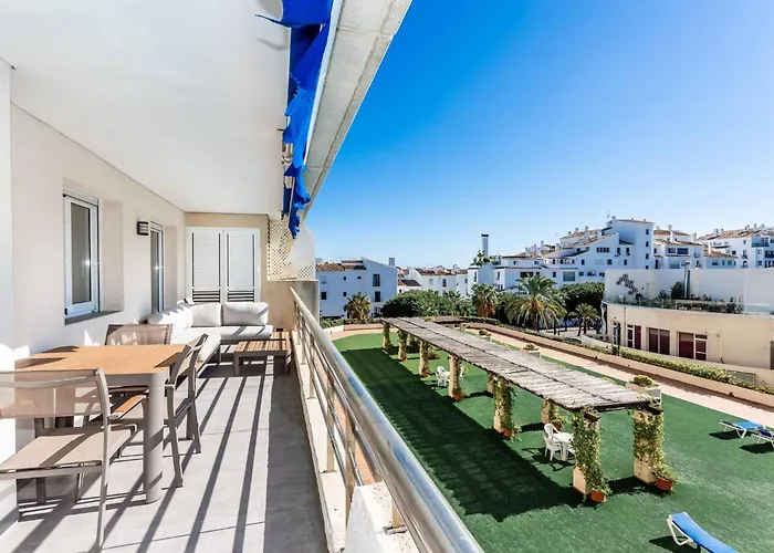 アパート By Riva - Gorgeous 2 Bedroom In Centre Of Puerto Banus *