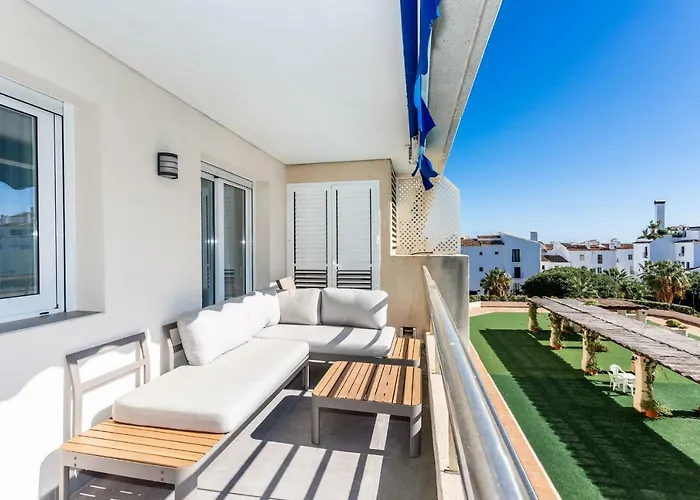 By Riva - Gorgeous 2 Bedroom In Centre Of Puerto Banus Apartment Marbella