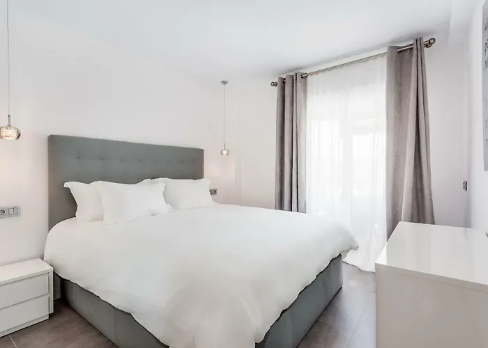 By Riva - Gorgeous 2 Bedroom In Centre Of Puerto Banus Apartment Marbella