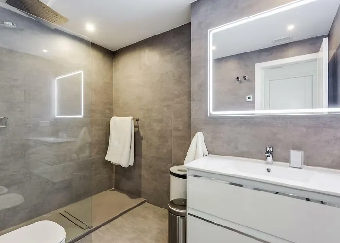 Apartment By Riva - Gorgeous 2 Bedroom In Centre Of Puerto Banus Marbella