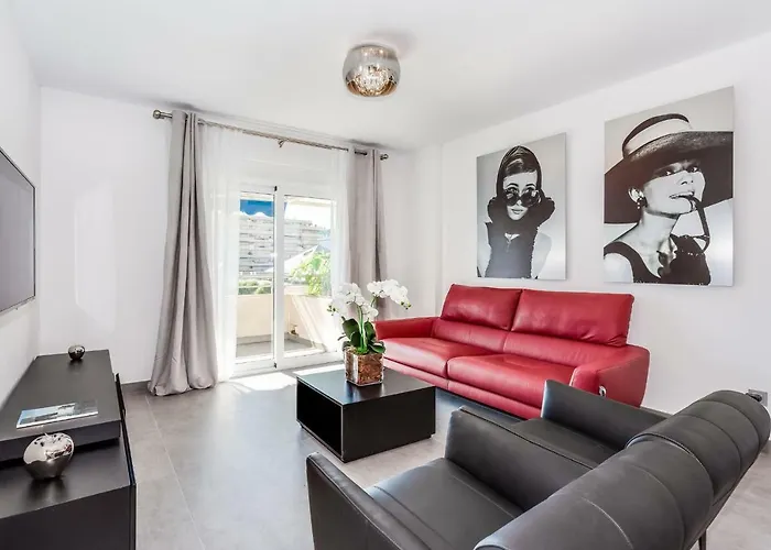 By Riva - Gorgeous 2 Bedroom In Centre Of Puerto Banus * Marbella