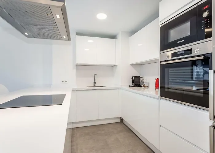 Apartment By Riva - Gorgeous 2 Bedroom In Centre Of Puerto Banus